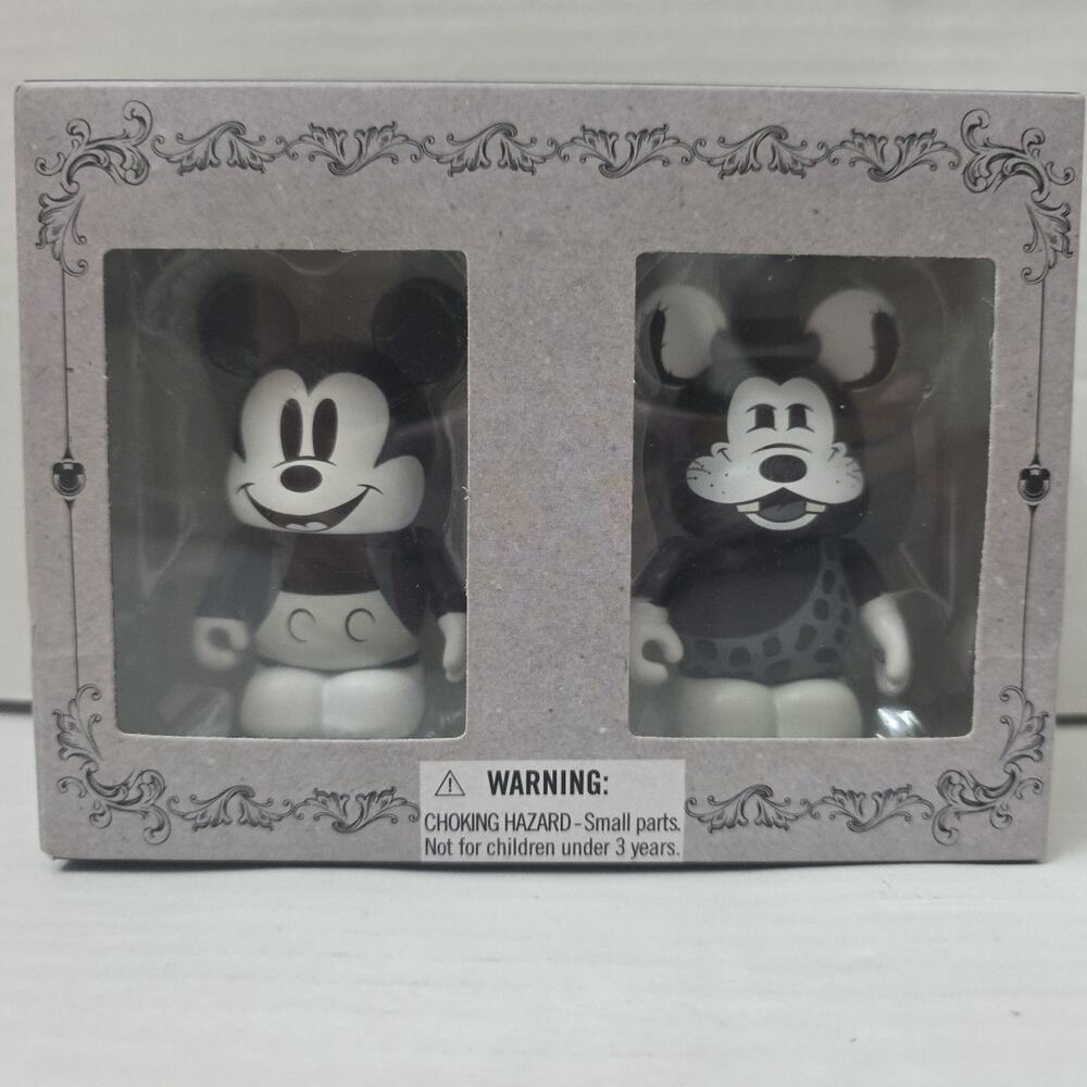 Disney Vinylmation Mickey & Goofy Orphan’s Benefit 2 Pack Black White Classic